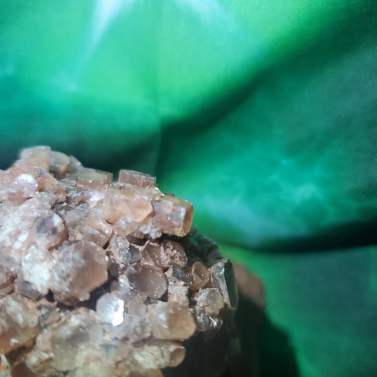 Aragonite cluster red