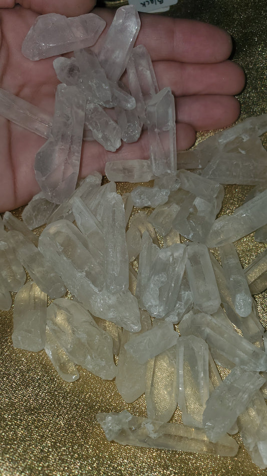 Clear quartz crystals raw points 3pcs